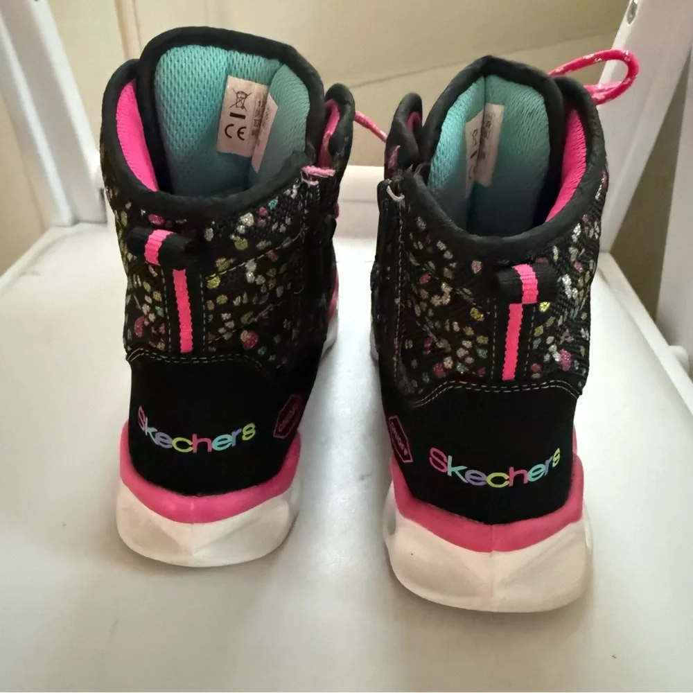 Skechers Lumi-Luxe Little Kids' Black and Pink Patterned Winter Boots Size 13